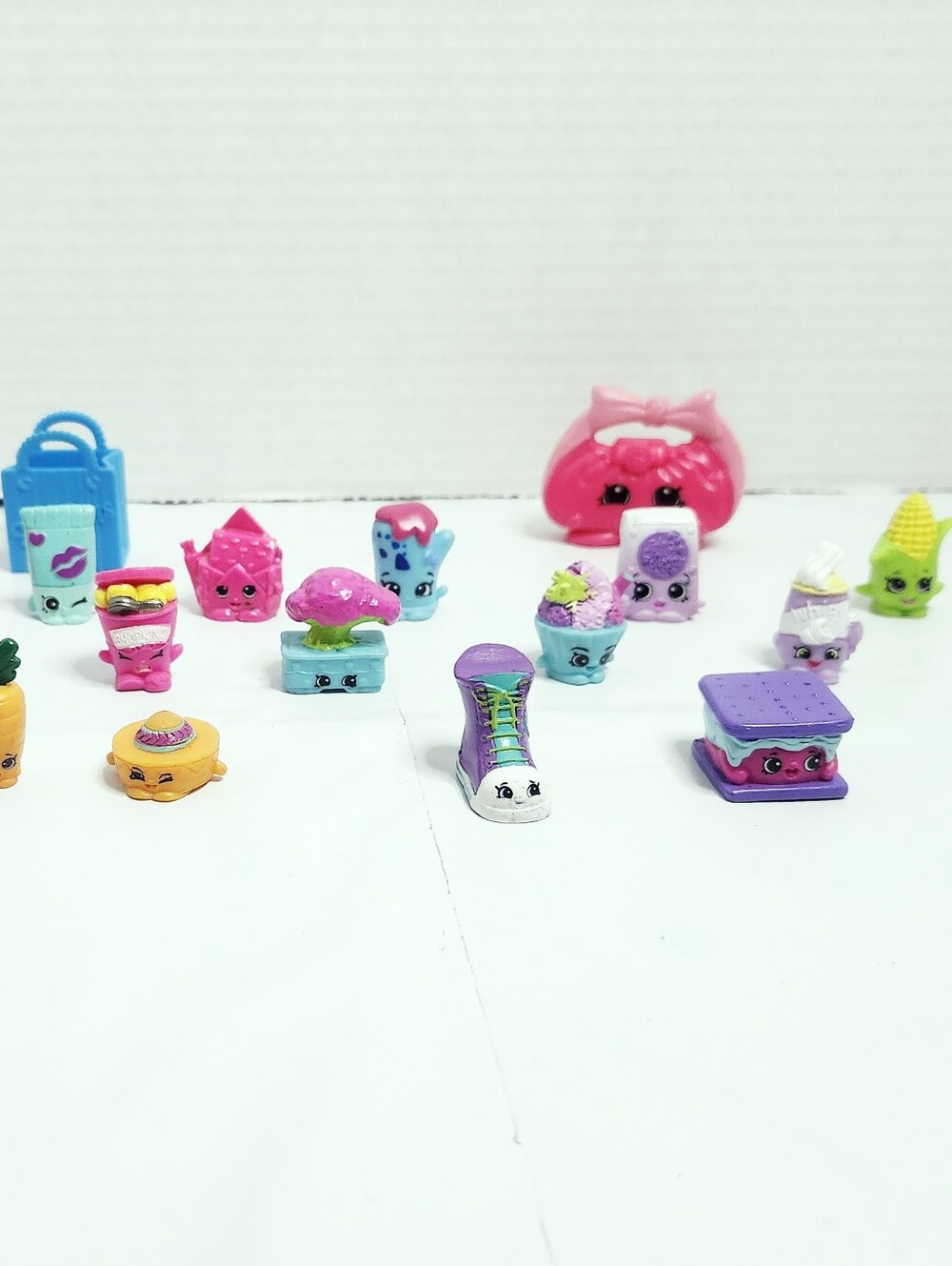 Shopkins Mini Figure Lot - Picture 4 of 10